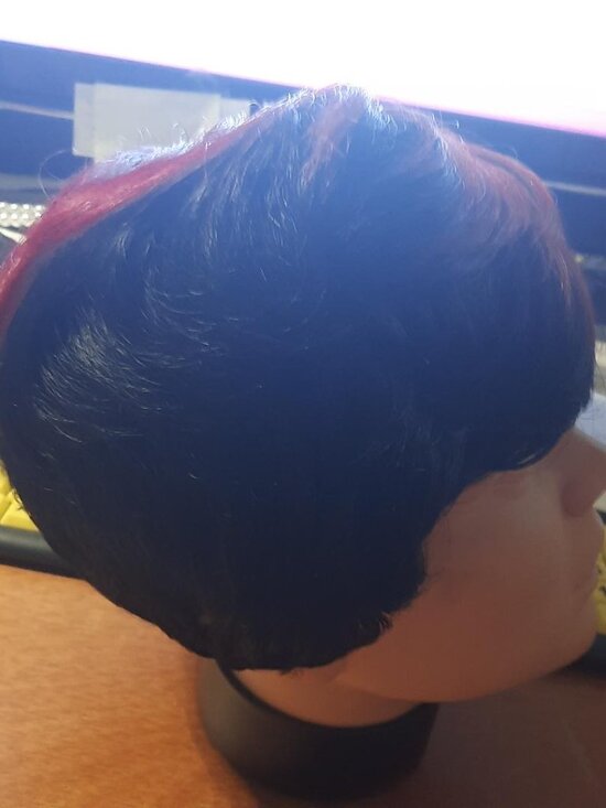 NEW ! Black Short Wig Wine Highlight